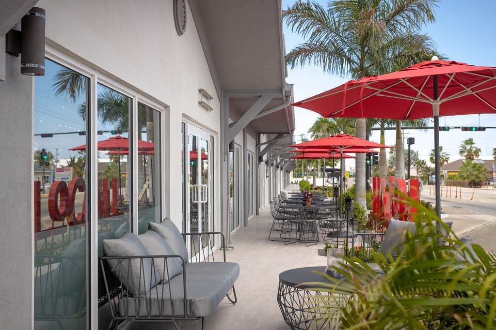 The Locale Hotel Grand Cayman ジョージ・タウン エクステリア 写真