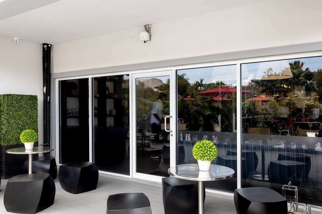 The Locale Hotel Grand Cayman ジョージ・タウン エクステリア 写真